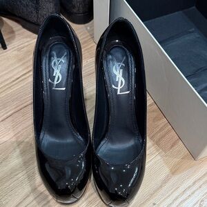 Yves Saint Laurent Glossy Black Heels